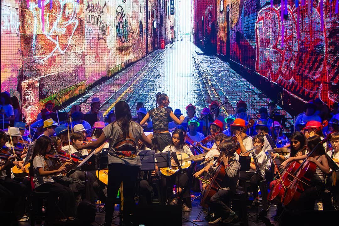 México: procuran alejar a la niñez de la violencia a través de la música