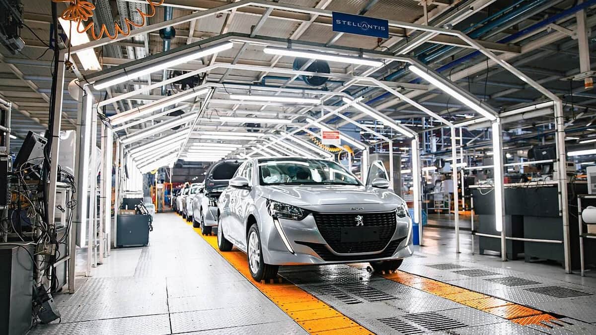 Nueva caída de la actividad en el sector automotor