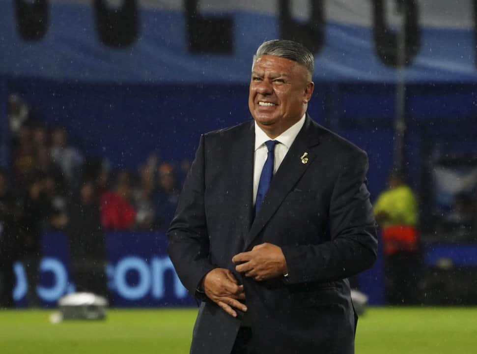 Tapia sacó pecho ante la FIFA: “Trabajamos con firmeza en defensa de nuestros futbolistas"