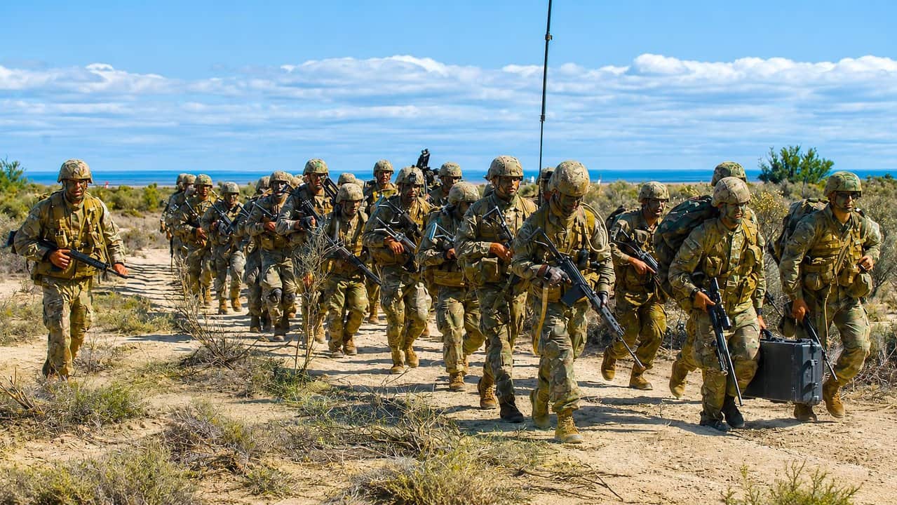 ATE marcha al Ministerio de Defensa por el reclamo salarial de militares y personal de las Fuerzas Armadas