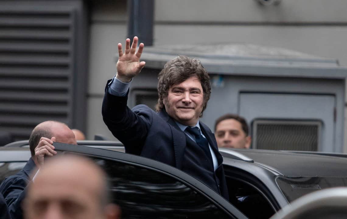 Tras los cuestionamientos, Milei se mantiene en escena: retoma la agenda local e internacional