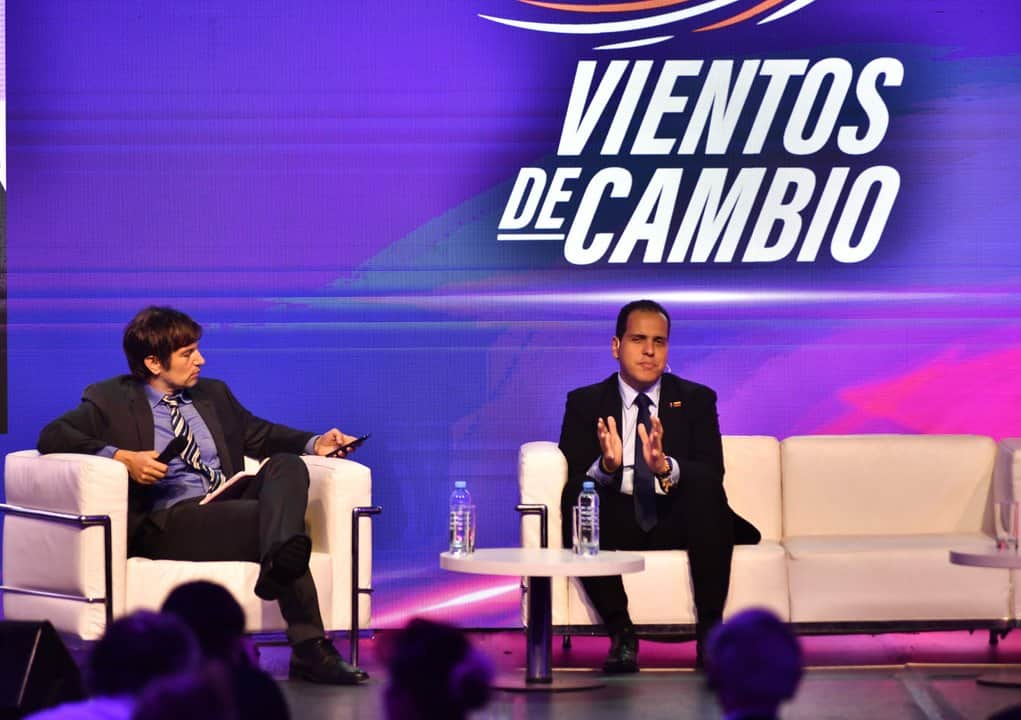 Colaborador de María Corina Machado advirtió que el régimen chavista “busca ganar tiempo” en Venezuela