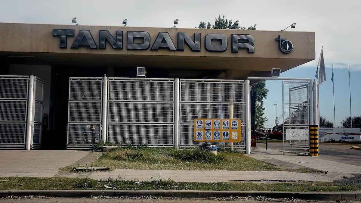 Secuestran más de USD367.000 en allanamientos por presuntas coimas vinculadas a Tandanor