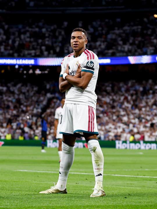 El Real Madrid le ganó al Inter por 2-1 en el inicio de la UEFA Champions League