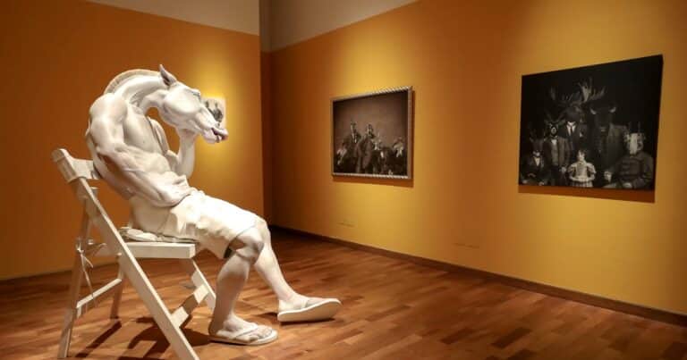 En el Palacio Libertad, una muestra pone en jaque los binomios antagónicos del arte argentino