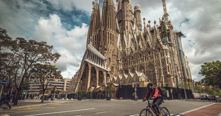 Artistas de España y México plantearán la nueva fachada de la Sagrada Familia