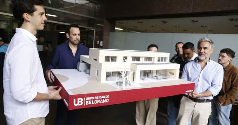 La maqueta en el juicio por la muerte de Diego Maradona: «Parece una casa espléndida y, en verdad, era una pocilga»