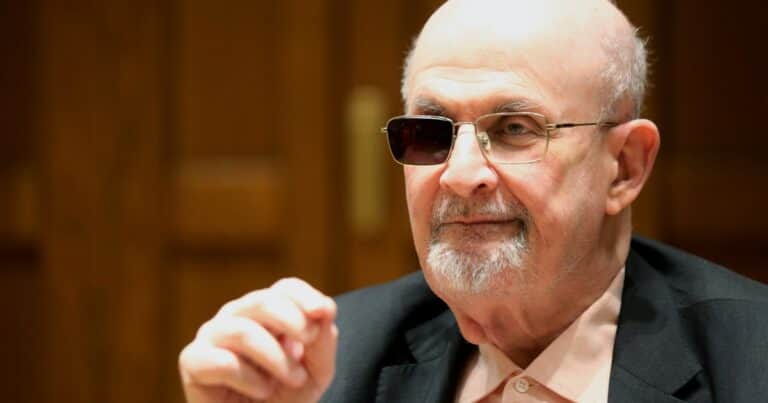 Salman Rushdie vuelve a la ficción y anunció que publicará un nuevo libro año