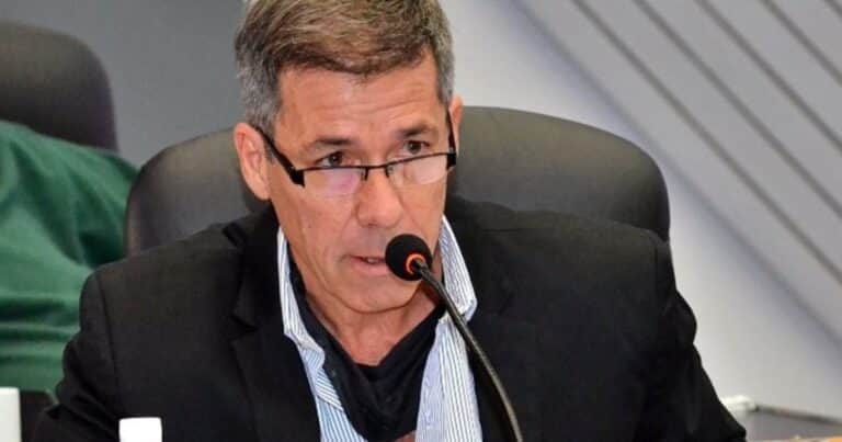 Enojado por las críticas al campo, un diputado del PRO pidió citar a Sturzenegger al Congreso: «Cuidemos las palabras, ministro»