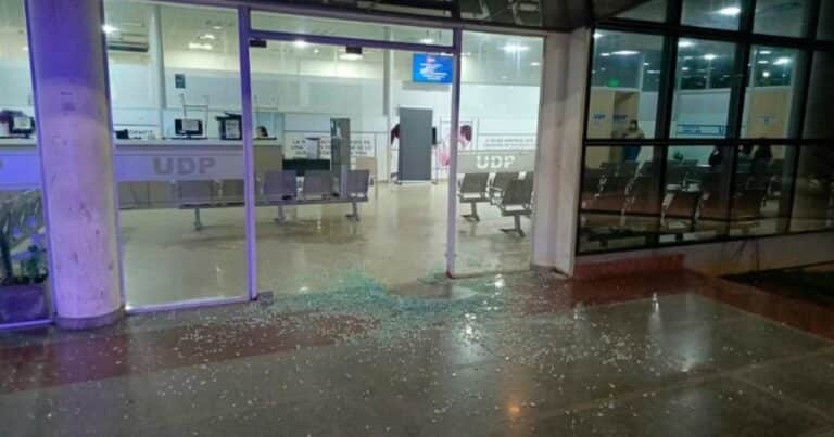 El misterioso ataque al Hospital de José C. Paz: dos tiros, una moto y la pista de una cámara de seguridad
