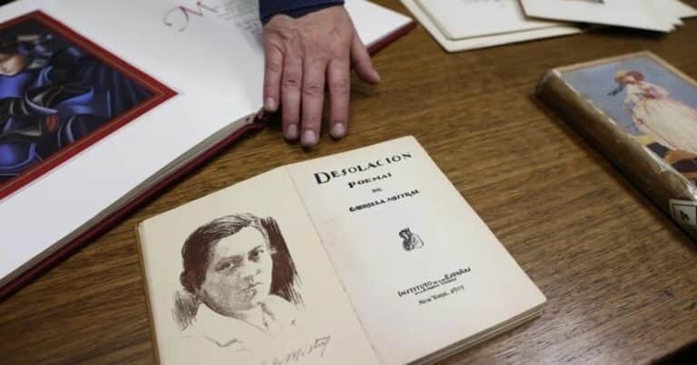Los cuadernos de Gabriela Mistral, la inédita puerta a su pensamiento que espera a ser descubierta