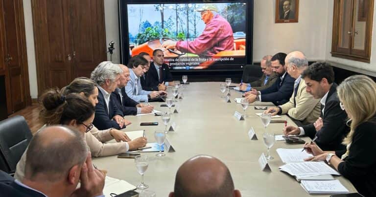 El Gobierno le confirmó a la mesa de enlace que el INTA no se va a unificar con el INTI