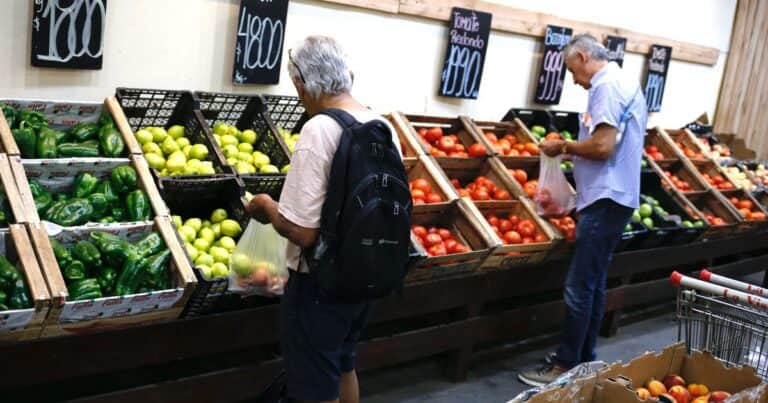 Cuántos alimentos podés comprar con tu sueldo