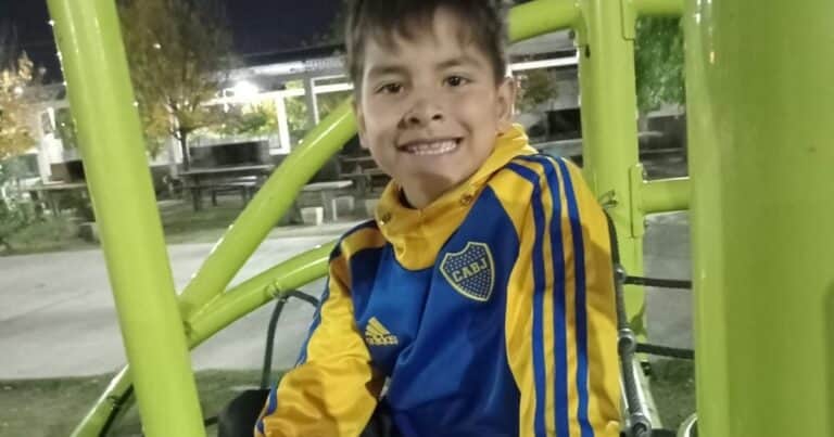 «Pá, ¿me llevás a caballito?»: el nene que lucha por su vida tras quedar en medio de una infernal ráfaga de tiros