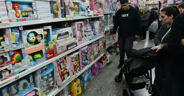 Día del Niño 2025: a pesar de las promociones, las ventas cayeron y el gasto promedio se hundió 21,1%