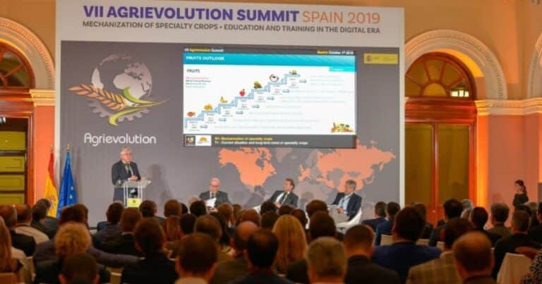 Quiénes disertarán en la cumbre internacional sobre maquinaria agrícola