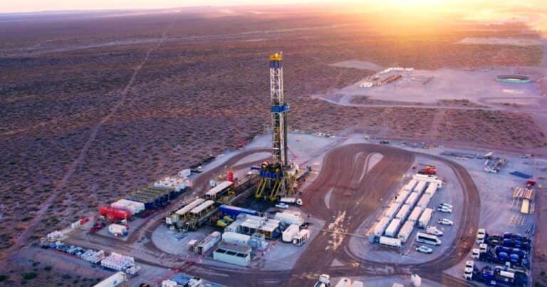 Vaca Muerta impacta en el dólar: hay superávit de energía en invierno pese a las importaciones de gas