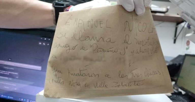Triple crimen de Florencio Varela: qué dice la carta anónima sobre el presunto cómplice de «Pequeño J» que apareció en una comisaría