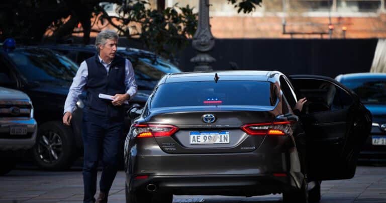 En medio de rumores de medidas sobre el dólar, Milei se reúne con Luis Caputo