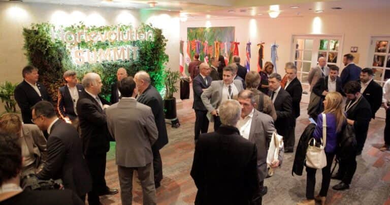 Los ejes de un encuentro global en Argentina: mecanización y seguridad alimentaria