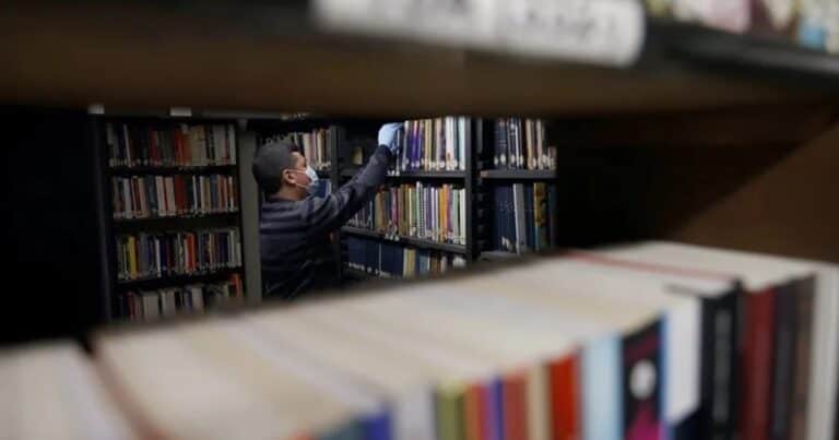 Chile: encontraron en la Biblioteca Nacional libros censurados tras el golpe de Pinochet