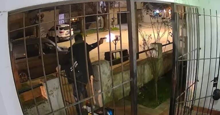 Mar del Plata: enfrentó a tiros a cuatro motochorros para evitar que le roben a su esposa y exige justicia