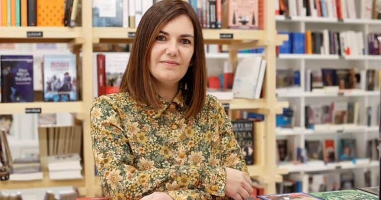 Ledicia Costas: “Se puede escribir sobre la muerte para niños, la clave puede ser el humor”