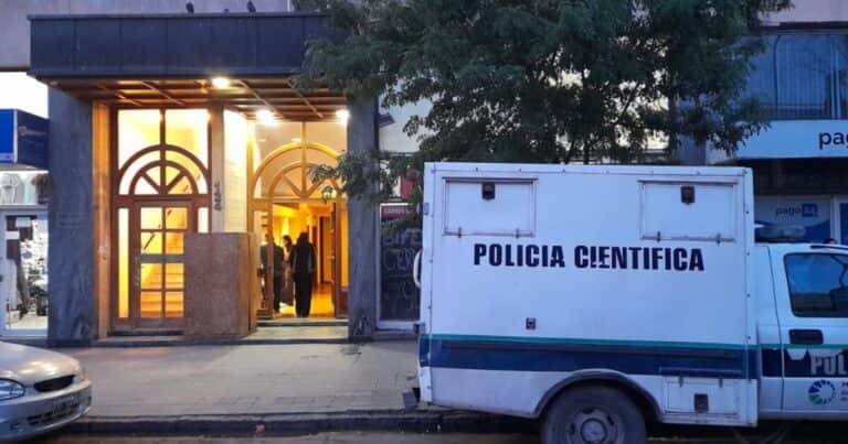 Desorden, suciedad y 48 horas sin respuesta: encontraron muerto a un subjefe de Inteligencia de Prefectura