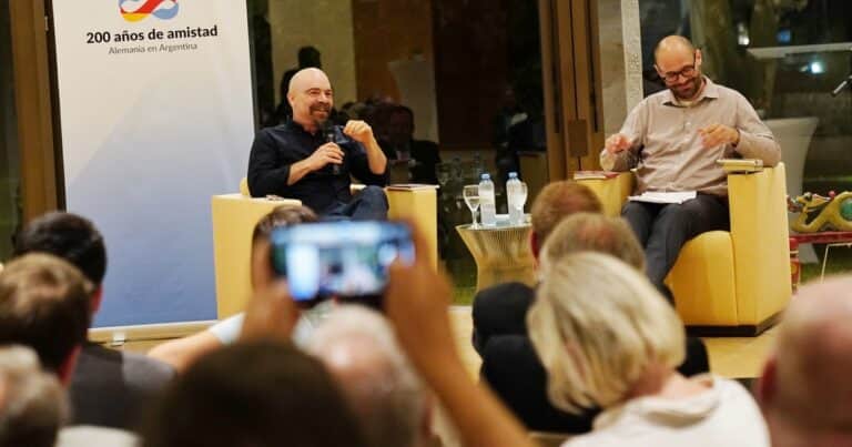 ‘Nazis y judíos’: el nuevo libro de Ariel Magnus sobre una convivencia insólita en Buenos Aires
