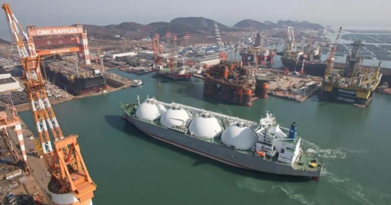 La mayor petrolera de Abu Dhabi podría invertir en el proyecto de GNL de YPF