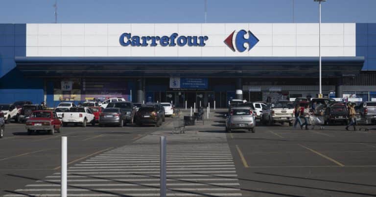 Venta de supermercados Carrefour: IRSA quiere sacar provecho del negocio inmobiliario de los locales