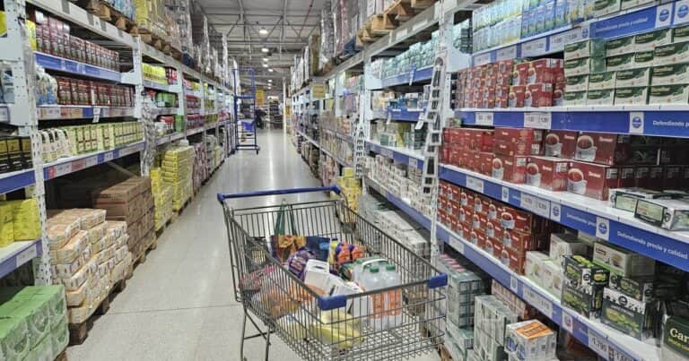 La inflación de octubre fue 2,3%, según el INDEC, y acumula un 24,8% en lo que va del año