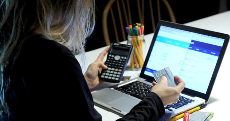 Crece la deuda con bancos y billeteras: cada cliente debe en promedio $ 5,6 millones, un 75% más que hace un año