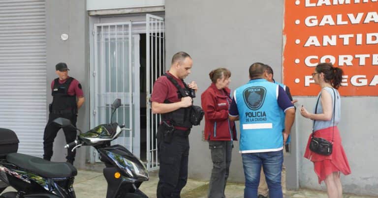 Cómo fue el robo a la empresa de Parque Patricios y qué creen que le pasó al empleado que murió