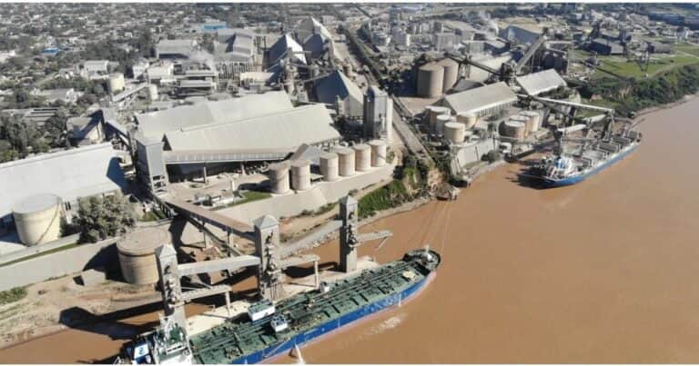 Realizan el primer embarque de trigo argentino a China