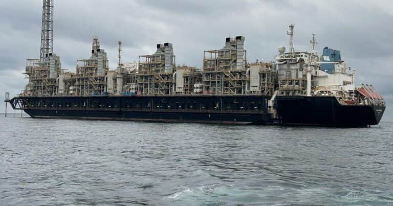 Bulgheroni firma con Alemania el primer contrato de gas licuado, por US$ 7.000 millones