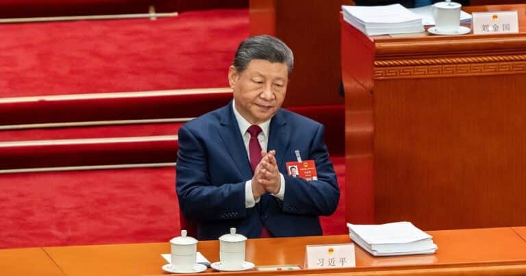 En el contexto de la salida de capitales, China sostiene el interés inversor en Argentina y espera renovar el swap