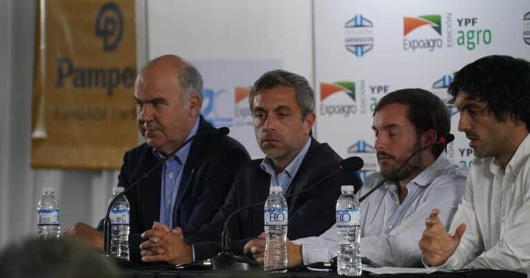 Fuerte llamado del Gobierno al campo para que invierta: «Es ahora, no den por sentado el presidente que tenemos»