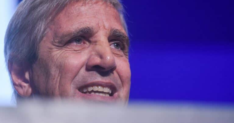 Caputo consiguió US$ 300 millones en el mercado local y pagó una tasa de 8,5% para un bono que vence en 2028
