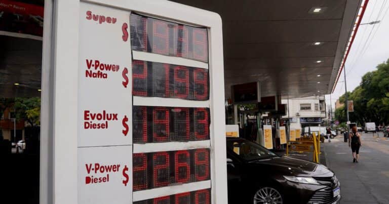 Precios de la nafta: qué va a pasar en las estaciones de servicio en medio de las subas y bajas del petróleo