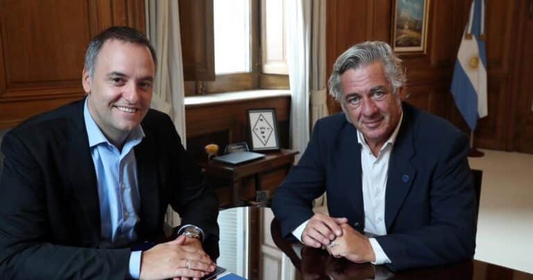 En medio de la polémica, Manuel Adorni se reunió con el titular de la Sociedad Rural