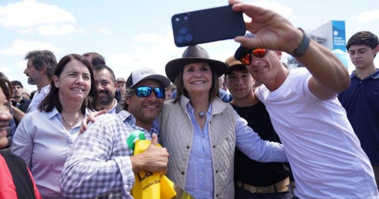 Patricia Bullrich en Expoagro: defendió las reformas del Gobierno, sostuvo que la industria está bien y evitó hablar de Diego Valenzuela