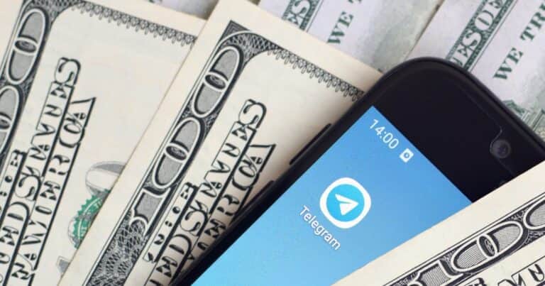 Tu DNI por menos de 4 dólares: advierten que bots de Telegram rematan datos del Renaper, domicilios y hasta historiales financieros