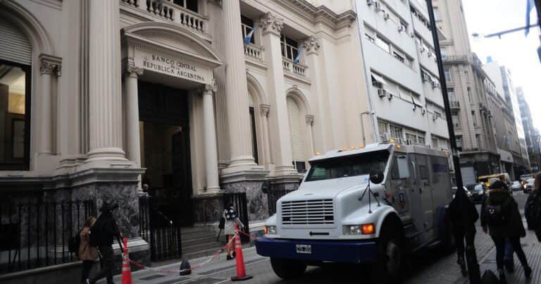 Por menor circulación de billetes, el Banco Central cerró 12 tesorerías en varias provincias