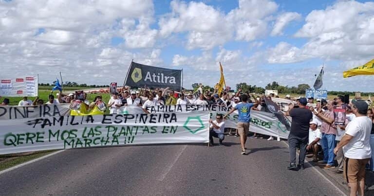 Marchas, tres meses sin cobrar y la fábrica abandonada: la desesperante situación que atraviesan los trabajadores de Lácteos Verónica