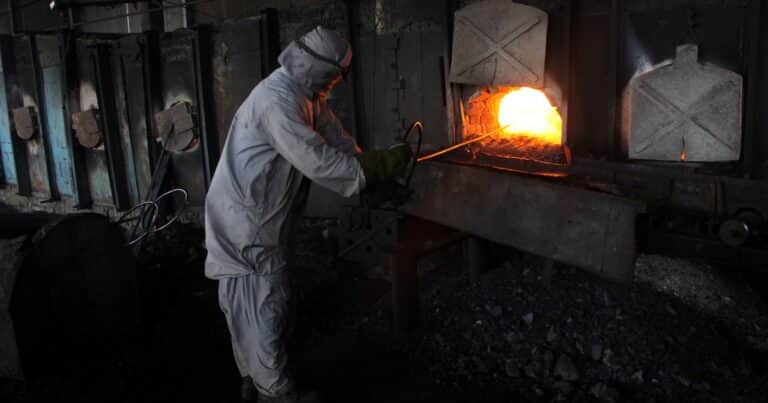 La industria cayó 2,7% en el primer trimestre pero los industriales ya hablan de una recuperación en marzo
