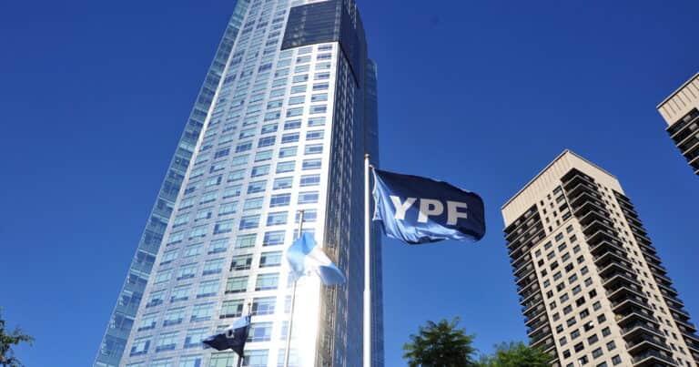 Juicio por YPF: el fondo Burford confirmó que irá a un tribunal internacional para continuar la demanda contra la Argentina