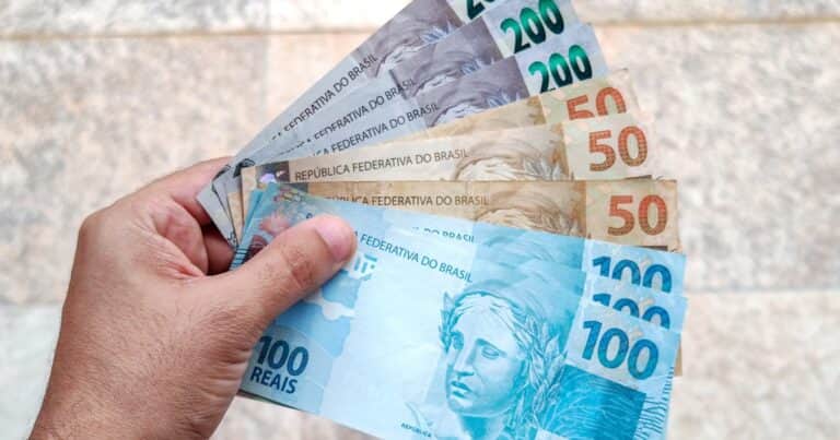 Real hoy y real blue hoy: a cuánto cotiza y cuál es el precio de la moneda brasileña este jueves 23 de abril