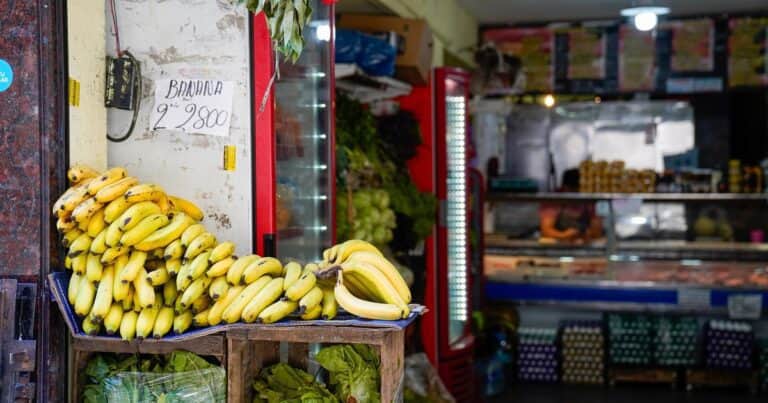 Canasta básica: una familia necesitó $ 1.434.464 en marzo para no ser pobre