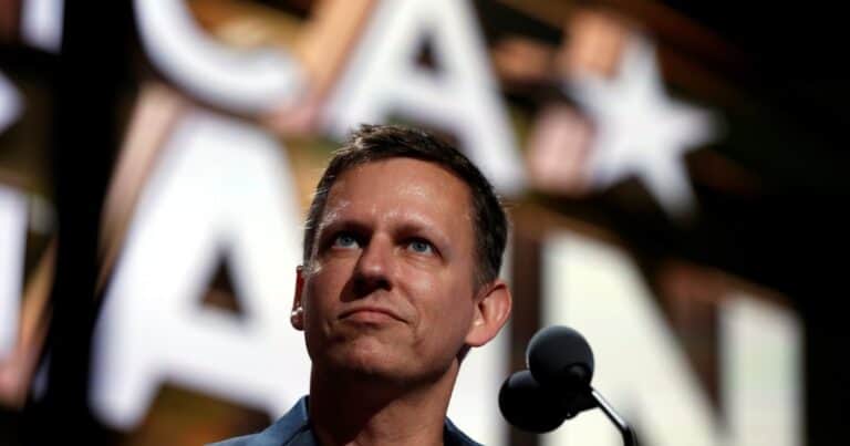 La visita de Peter Thiel: Argentina ante un Momento Manhattan